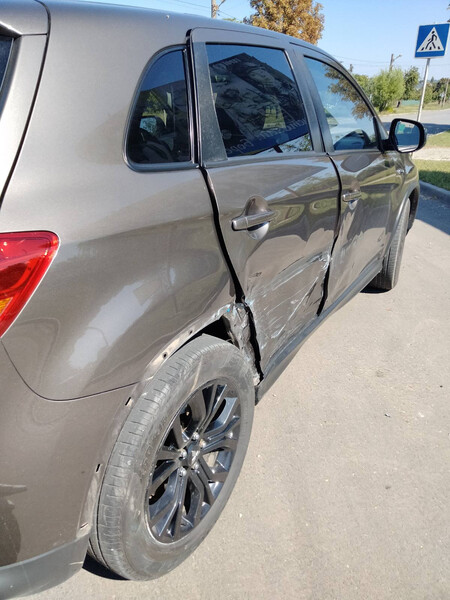 Двери, задние крило правая сторона Mitsubishi Outlander 3  2017 1.5 Бензин Новоукраинка