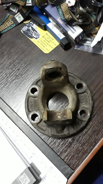 Фланец кардана Ford Transit  1996 2.5 Дизель 