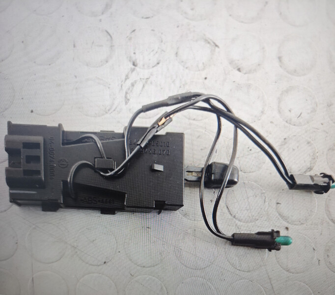 Регулятор скорости печки Toyota Carina E  1994 1.6 Бензин 