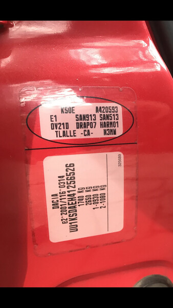 Капот Dacia Sandero 2009 г.