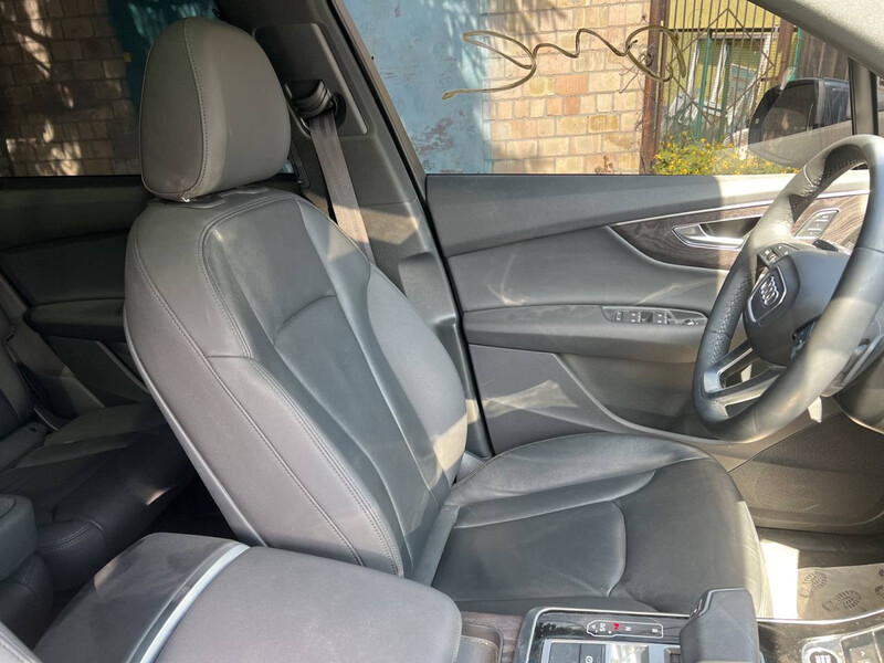 Водительское сиденье Audi Q7  2021 3.0 Бензин Киев