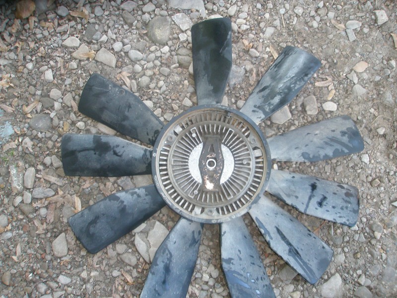 Крильчатка вентилятора A 606 200 01 23   Mercedes E-Class