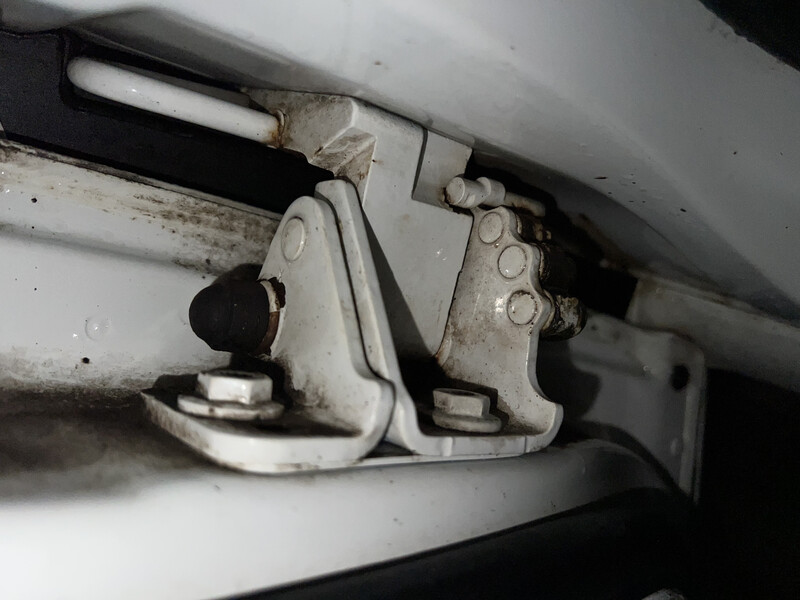 Петля двері Volkswagen Passat B7  2013 універсал 1.6 Дизель Могилів-Подільський