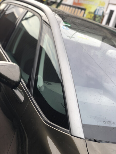 Молдінг вікна Citroen Grand C4 Picasso  2014 1.6 Дизель Луцк
