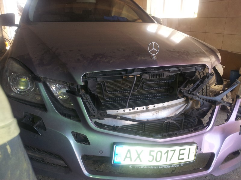Основна фара у зборі Mercedes E-Class 212 2012 р.  2.0 л бензин Харків