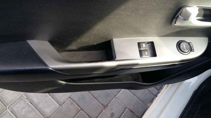 Накладка на ручку двери Kia Rio 3  2013 1.4 Бензин Николаев