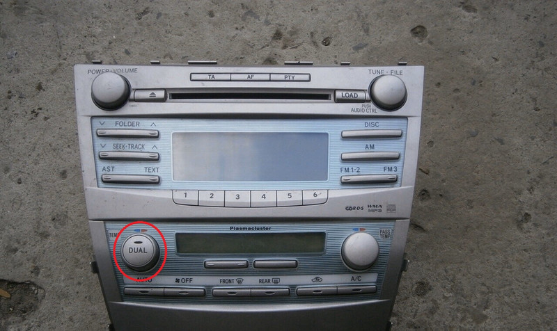 Магнитола Toyota Camry 40 2006 2.0 Бензин Хмельницкий