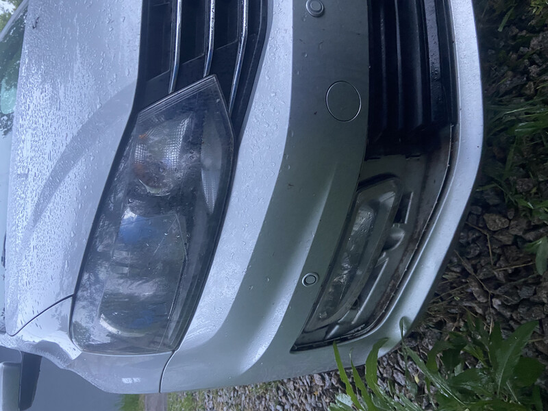 Решетка радиатора черная правая Volkswagen Polo  2017 1.4 Бензин Покровск