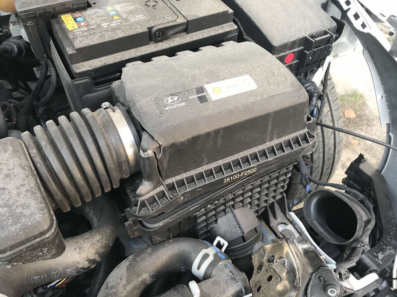 Корпус воздушного фильтра Hyundai Elantra  2017 2.0 Бензин Кременчуг