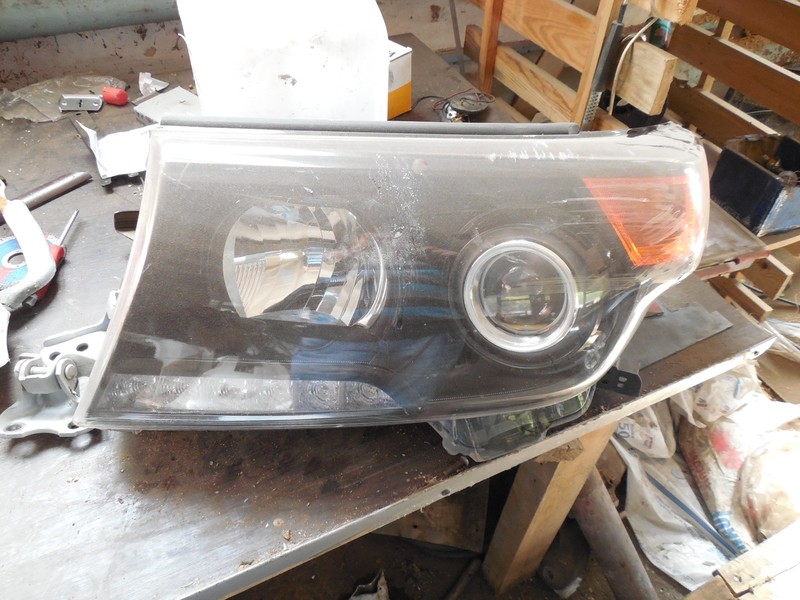 Фари 2шт Toyota Land Cruiser 200 2014 г.  4.8 л дизель Ровно