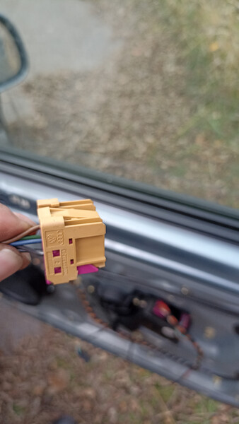 Фишка электрозеркала (длинный кабель) Skoda Fabia  2002 хетчбек 1.4 Бензин Запоріжжя