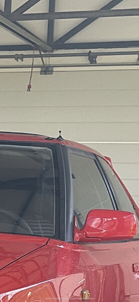 Молдинг лобового скла Mazda 323  1991 хетчбек 1.8 Бензин 