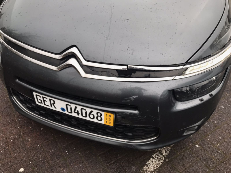 Решетка радиатора Citroen C4 Picasso Grand 2013 2.0 Бензин Хмельницкий