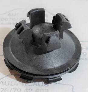 Ковпачок заднього аморта Audi A4 B5  1996 Киев