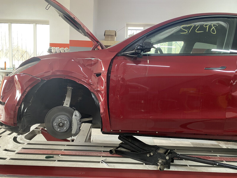 Крыло переднее левое Tesla Model Y  2023  Электро Коростень