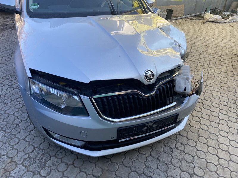 Крыло левое Skoda Octavia A7  2016 универсал 1.6 Дизель Днепр