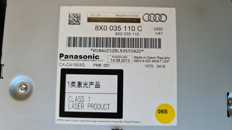 Cd ченжер Audi Q7  2012 3.0 Дизель 