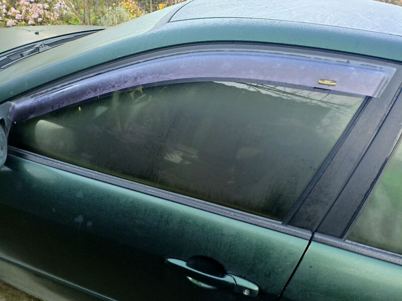 Вітровик, дефлектор Mazda 6  2003 2.0 Бензин Новая Ушица