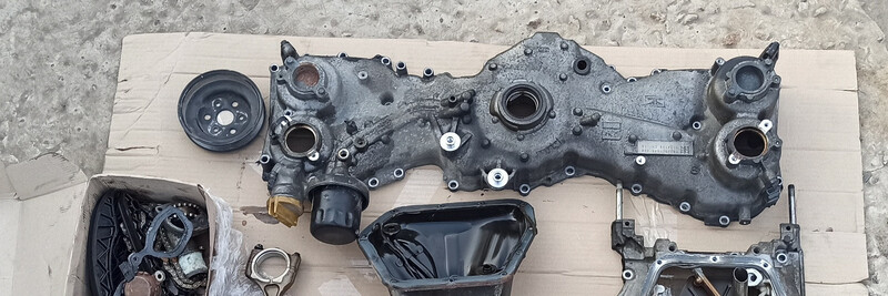 Передняя крышка плита на мотор fb 25 Subaru Forester  2013 2.5 Бензин Харьков