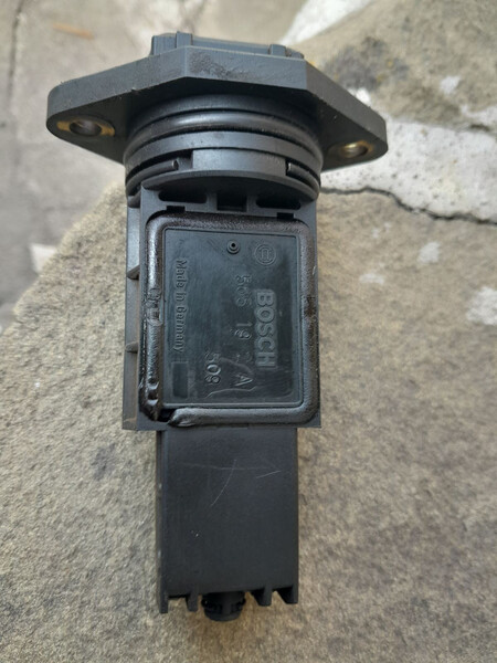 Расходомер воздуха Volkswagen Golf 3  1995 1.6 Бензин 