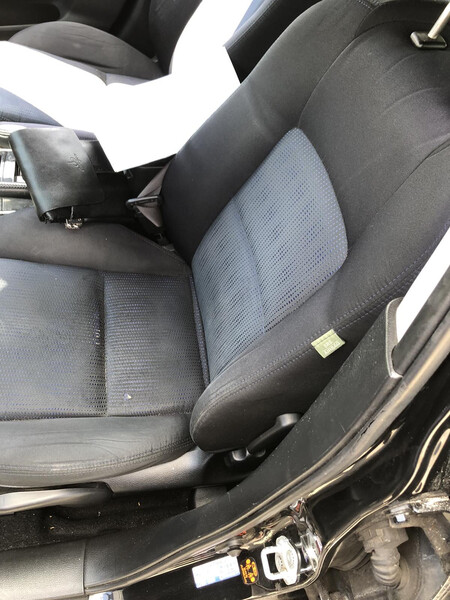 Водительское сиденье Mazda 6 универсал 2007 г.  1.8 л бензин