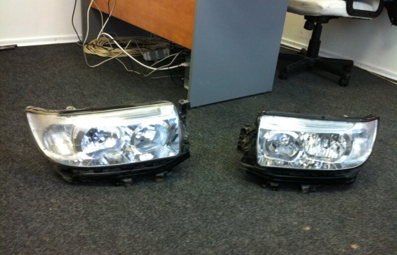 Фара правая и левая ксенон комплектные 2шт Subaru Forester SG  2007 2.5 Бензин 