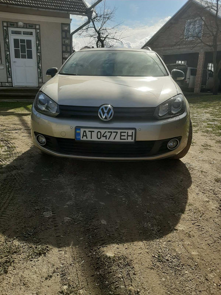 Бампер передний Volkswagen Golf  2012 универсал 1.6 Дизель Рогатин
