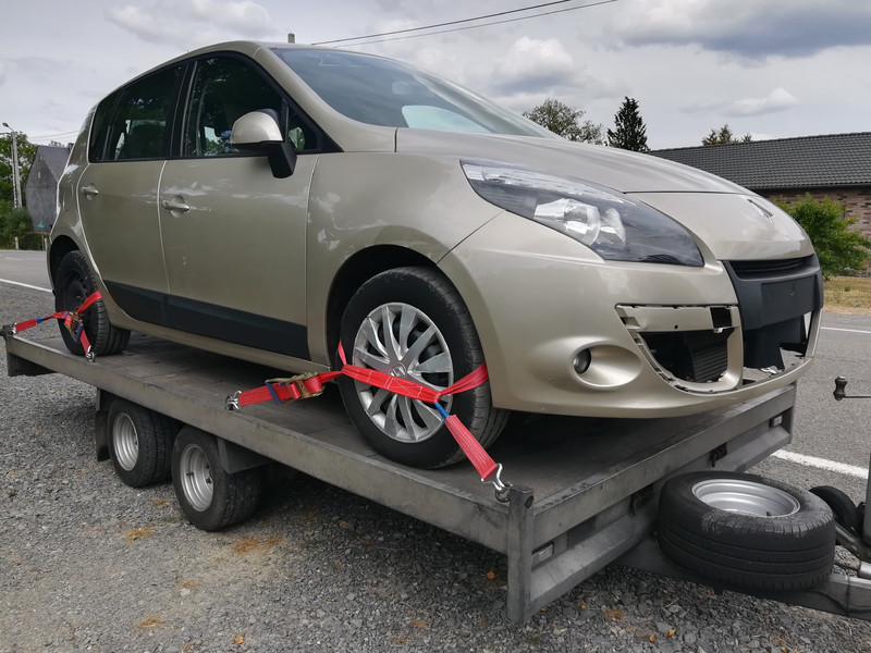 Заглушка переднього бампера Renault Scenic 3  2010 універсал 1.5 Дизель Одеса