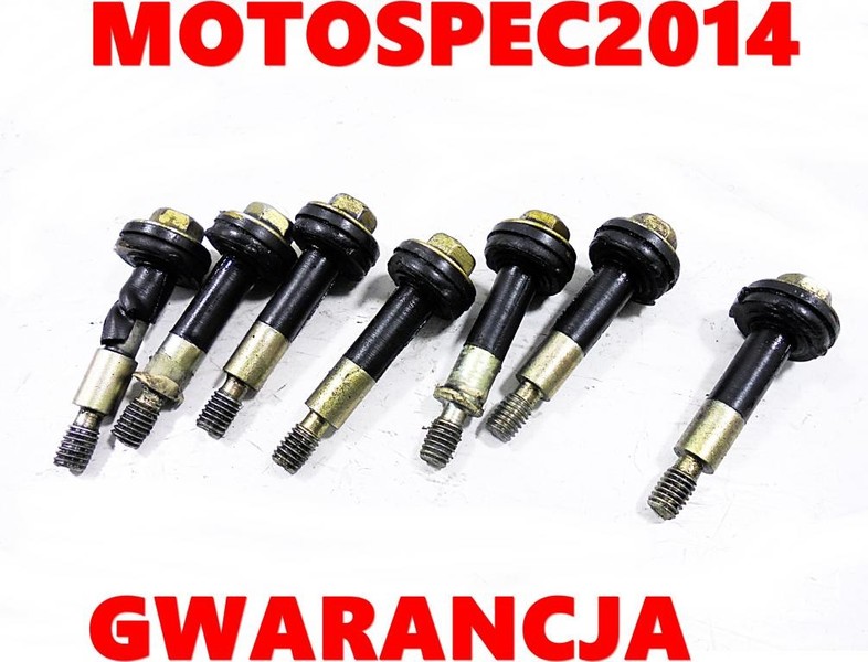 Болты крышки клапанов Nissan Bluebird  1986 универсал 2.0 Дизель Кривой Рог