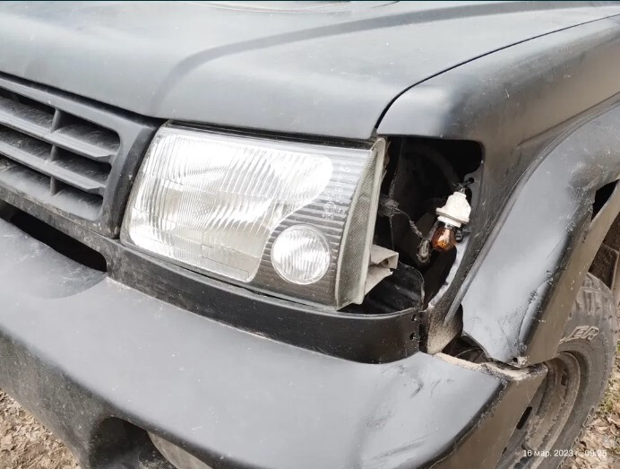 Поворотник передній лівий Hyundai Galloper  1999  Дизель 