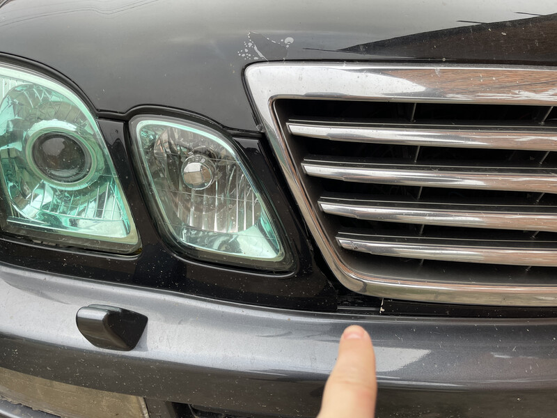 Реснічка права Lexus LX 470 2006 4.7 Бензин 