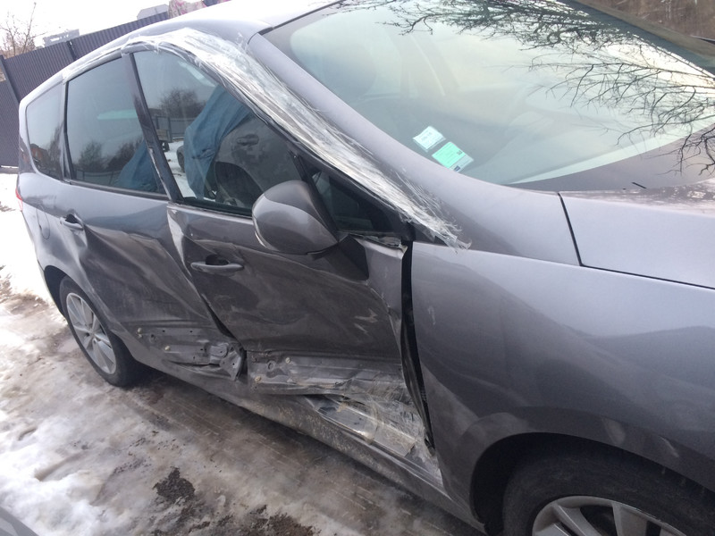 Двери правая сторона Renault Grand Scenic 3  2012 1.5 Дизель Ковель