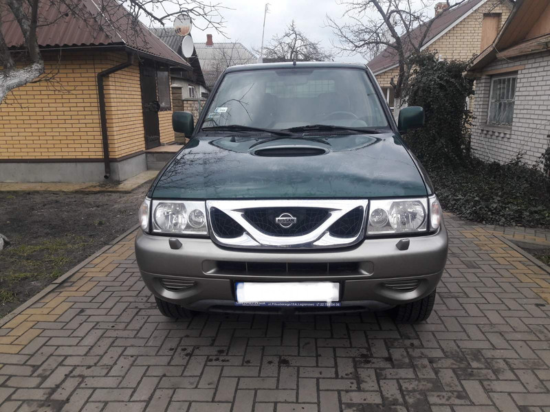 Фары и повороты передние Nissan Terrano II  2002 2.4 Бензин 