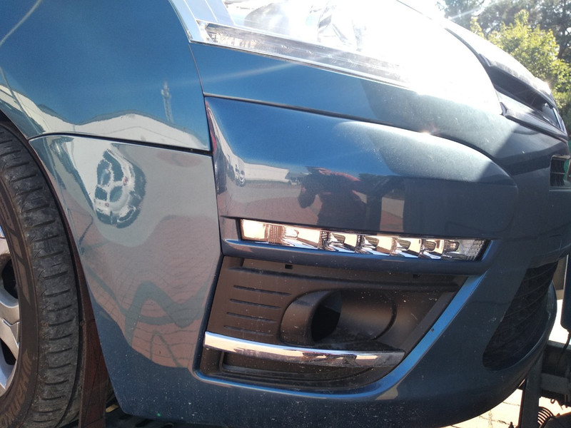 Протитуманна фара права Citroen Grand C4 Picasso  2011 універсал 1.6 Дизель Нетішин