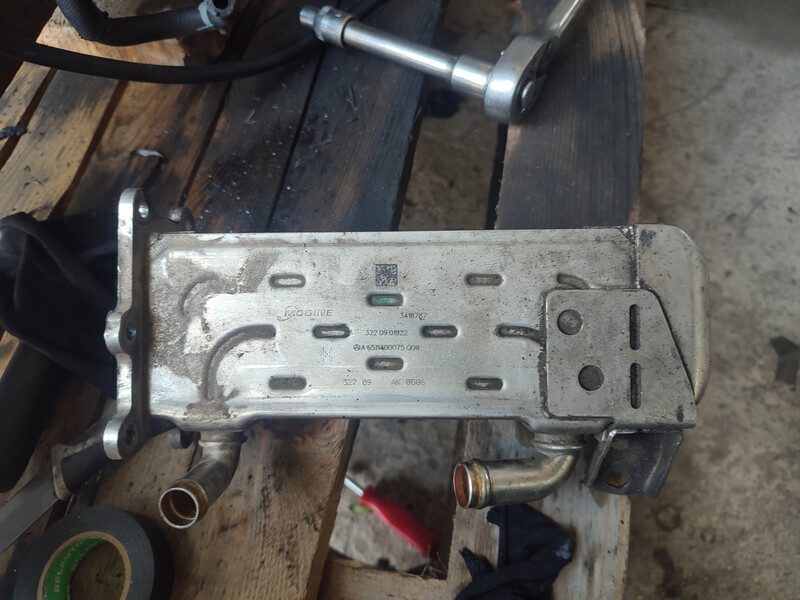 Радиатор выхлопных газов Mercedes-Benz Sprinter  2009 2.2 Дизель Николаев