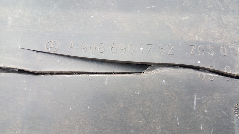 Молдинг задний левый Mercedes-Benz Sprinter  2009 универсал 2.2 Дизель Харьков