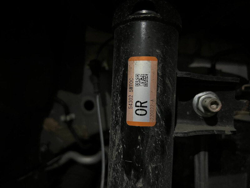 Передняя стойка амортизатора Nissan Ariya  2023  Электро Вараш