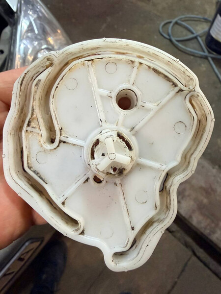 Заслонка печи Toyota Corolla E120  2003 хетчбек 1.4 Бензин 