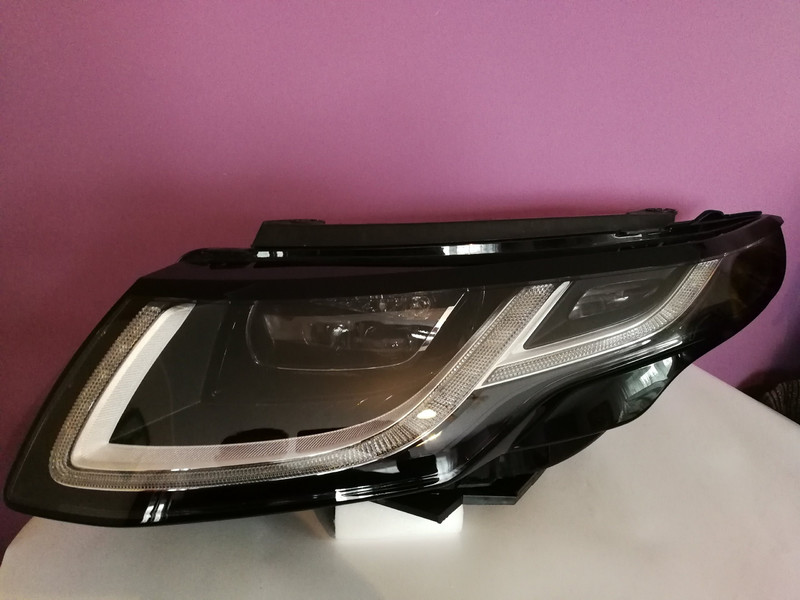 Evoque 16год full led левая в украине по наличию Land Rover Range Rover Evoque  2016 2.0 Бензин Ковель