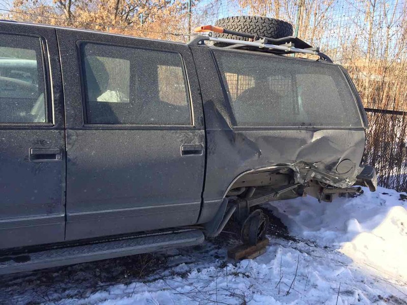 Задняя левая четверть Chevrolet Suburban  1997 5.7 Бензин Киев