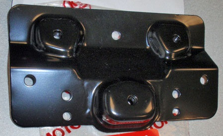 Кронштейн замка капота Kia Sorento 2010 г.  2.4 л бензин Киев