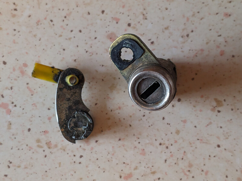 Личинка замка двери Subaru Leone  1987 универсал 1.8 Бензин Киев