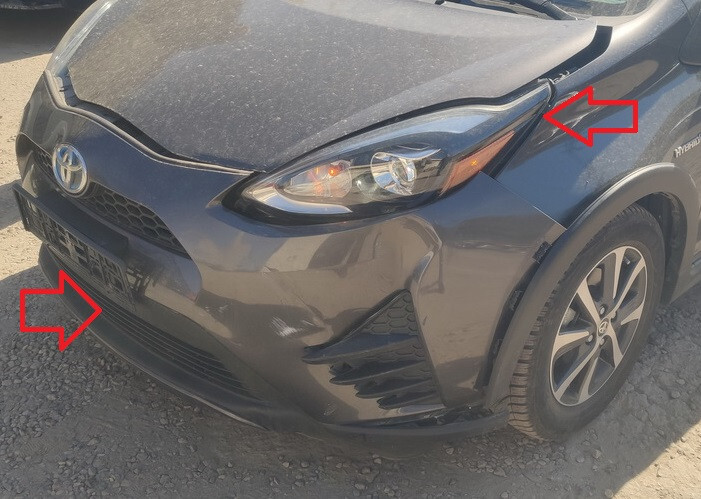 Фара передняя лев и прав/ решетки пер бампера Toyota Prius С 2018 