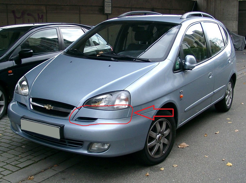 Пластик подфарный левый Chevrolet Tacuma  2006 універсал 2.0 Бензин 