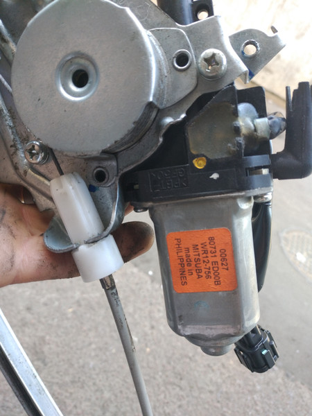 Мотор стеклоподъемника Nissan Tiida C11  2010 хэтчбек 1.6 Бензин Киев