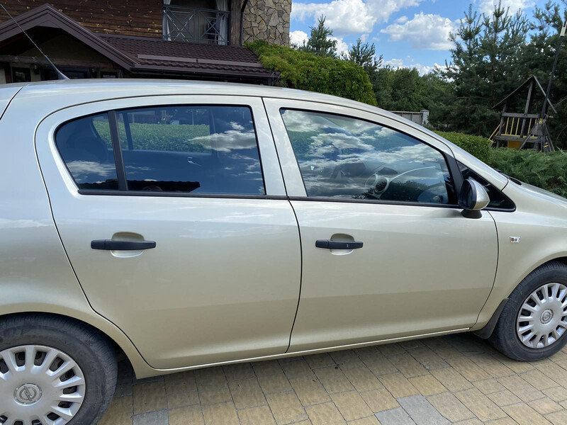 Дверь передняя левая Opel Corsa  2008 хэтчбек 1.2 Бензин Харьков