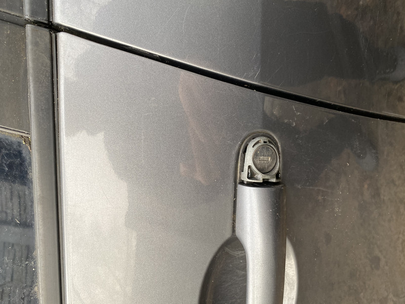 Заглушка на ручку открытия дверей Nissan Primera P12  2003 1.8 Бензин Днепр