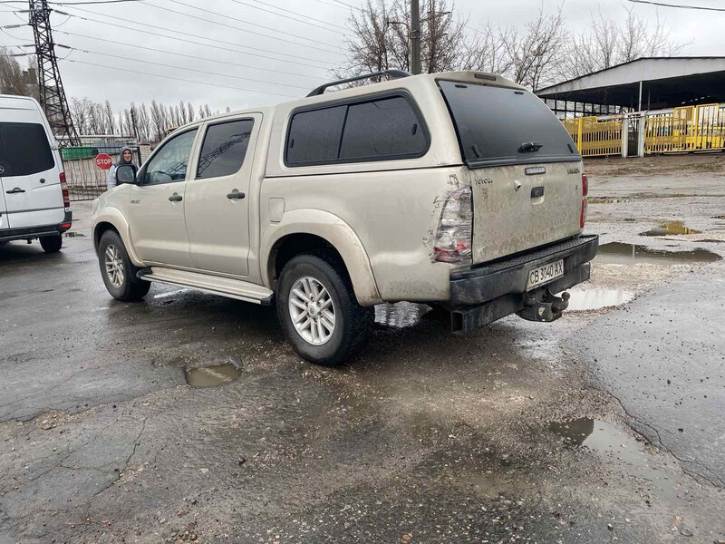 Задний левый фонарь Toyota Hilux KUN26L-PRASYW 2012 3.0 Дизель Киев