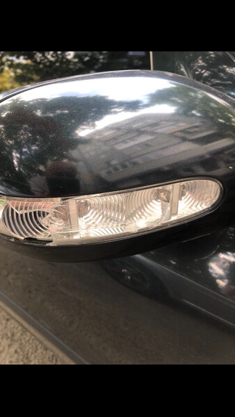 Стекло повторителя поворота на зеркало боковое r Mercedes-Benz E-Class  2004 2.6 Бензин Запорожье