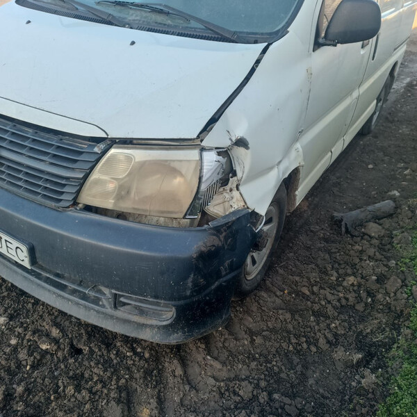 Біле крило переднє ліве Toyota Hiace  2007 2.5 Дизель Одесса